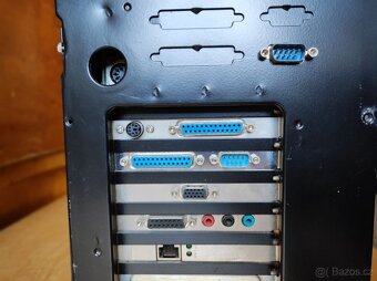 Historické PC Pentium 90.léta v bedně od 486 + Samsung CRT - 7