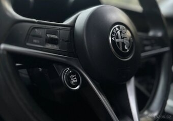 Alfa Romeo Giulia 2.0 Turbo 16V AT8 Veloce - 7