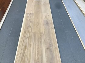 Třívrstvá dřevěná dubová podlaha olej OSMO odstínu Porcelain - 7