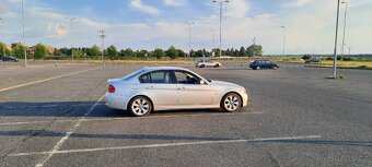 BMW e90 / 95 kW Manuál - 7