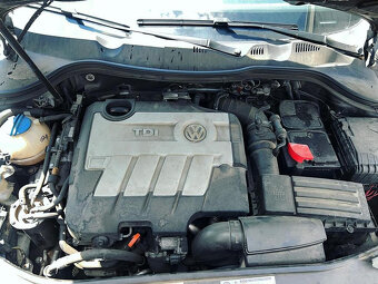 Vůz na náhradní díly VW Passat B6 kombi 2010 CBAB KXX LC9X - 7