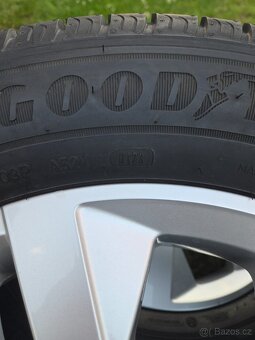 Sada Nissan 6x17 ET50 5x114,3x66 - 215/60/17C - 7