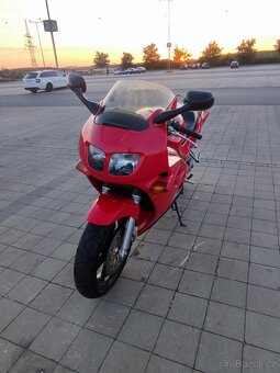 Honda VFR 750 72Kw A2 - 7