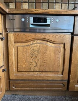 Dubová rustikální linka včetně spotřebičů, 5045 - 7