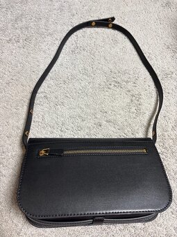 Guess Hensely černá kabelka crossbody - 7