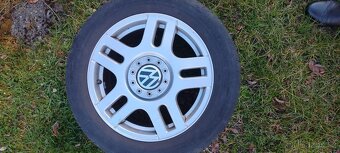 VW Golf 4 1,6/74kW - 7