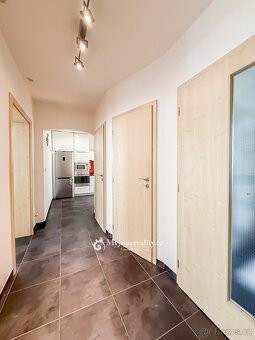 Pronájem cihlový byt s terasou 2+1, 60 m2 - ul. Loucká - Zno - 7
