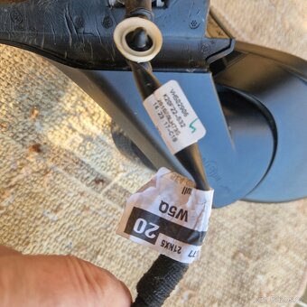 Prodám prave zpětné zrcátko octavia 4 8 pin - 7