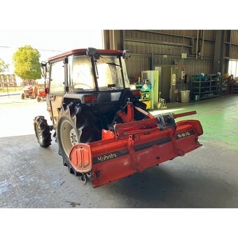 Malotraktor Kubota s kabinou - 7