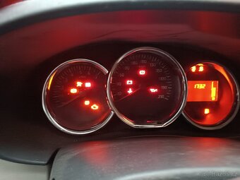 Dacia Lodgy 2015 1,6 benzin 7mist 87000 km - 7