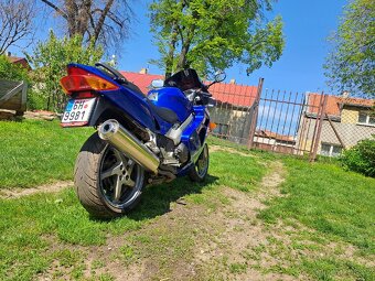 Honda VFR 800 Fi - 7
