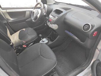 Peugeot 107 1.0 VVTi AUTOMAT 2013 ČR 1.MAJ. 36 tis. km - 7