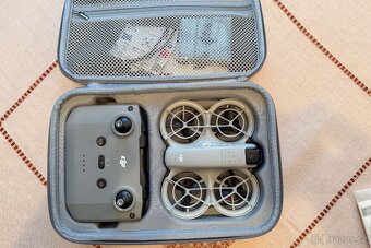 Nabízím dron DJI Neo Fly More Combo - 7