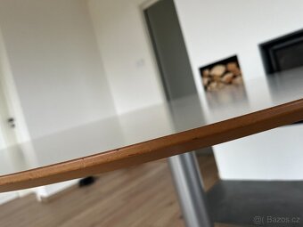 Jídelní stůl kulatý bílý - 7