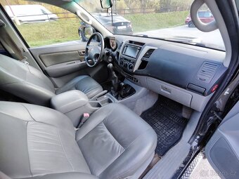 Predám Toyotu Hilux 4 WD 3.0TD 126,0 KW - 7