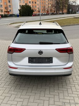 Vw Golf kombi 2.0TDI--MANUÁL--2022--full LED--1.majitel-- - 7