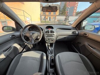 Peugeot 206 1.4 i - Málo najeto - 7