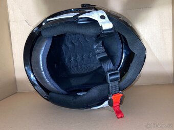 Běžně 6000 Kč. Úplně nová helma. - 7