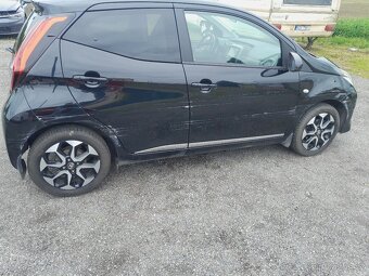 Toyota Aygo 1.0 VVT-i 53KW serviska 2x klíč TOP výbava - 7