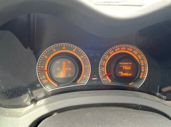 Toyota AURIS, 1.6l, 91 kW, 75 000 km, r.v. 2007 - 7