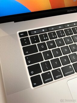 MacBook Pro 16" – i9 / 16 GB RAM / 1 TB SSD / Radeon Pro 55 - 7