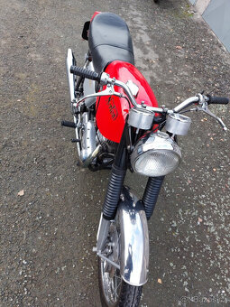 Norton Comando 750 - 7