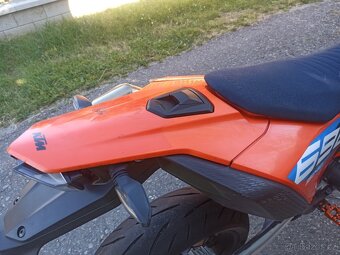 KTM 690 SMC R 2024 - 7