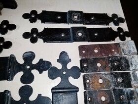 Ozdobné kování na dveře / vrata - 7