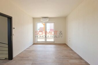 Pronájem dvoupatrového bytu 2kk v Hustopečích - 7