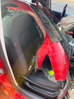 Prodám Seat Ibiza 1.4, 16V, 63kw na ND - 7