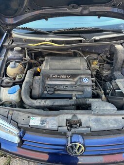 Auto na náhradní díly. - 7