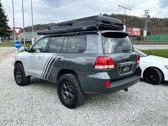 Toyota LandCruiser 200 4.5D - 7