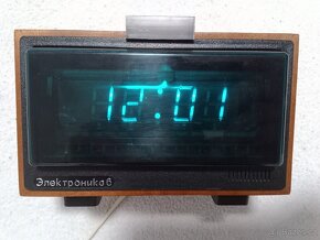 Ruské itronové hodiny Elektronika 6.15 - 7
