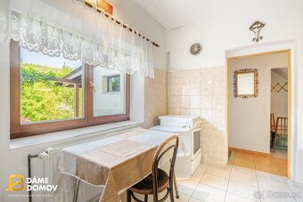 Prodej rodinného domu 5+1 (220 m2) s pozemkem 572 m2 - Luhač - 7