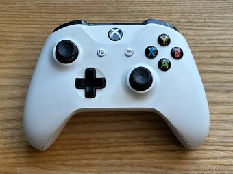 Xbox One S 500GB + ovladač + kompletní krabice, TOP - 7