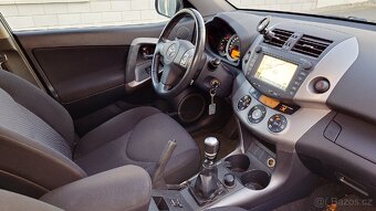 Toyota RAV4 2,2 D-4D 100 kW 4x4 - 7