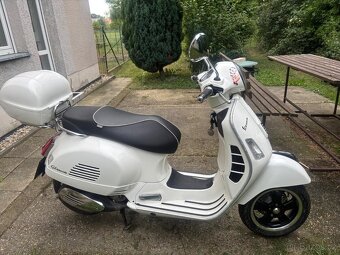 Vespa GTS SUPER 300 - 7