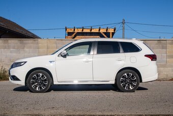 Mitsubishi Outlander PHEV Plugin Hybrid / AJ NA SPLÁTKY / - 7