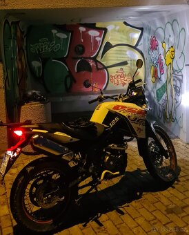 um adventure tt 125 - 7