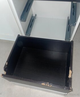 Šatní skříně IKEA PAX - 7