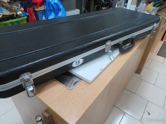 Zánovní elektrická kytara Yamaha Pacifica 112J - 7