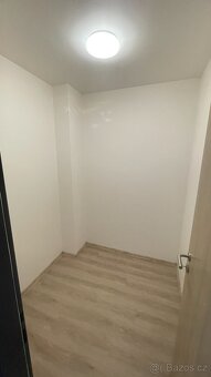 Pronájem bytu 1+kk, Mlékojedy - 7