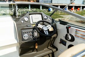 MOTOROVÁ LOĎ BAYLINER 842 CU - 7