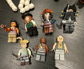 Stavebnice typu Lego- Piráti z Karibiku Pomsta královny Anny - 7