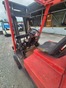 Vysokozdvižný vozík JZD SV30 A, nosnost 3000kg, Zetor 6701 - 7