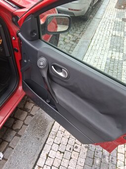 Prodám Renault Megane 1.6i - 7