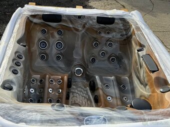 Vířivka Balboa 2X ležení, Max výbava,izolace. - 7