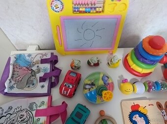 Hračky pro děti, Krteček, lodička, telefon atd. - 7