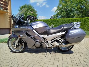 Yamaha FJR - 7