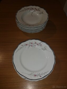 Porcelánové starodávné talíře - sada - 7